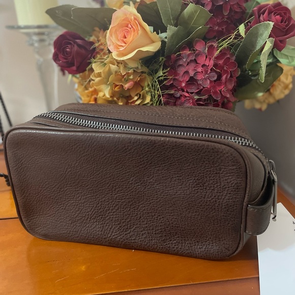 Brahmin Dylan Cocoa Brown Manchester NWT Unisex - Picture 1 of 7